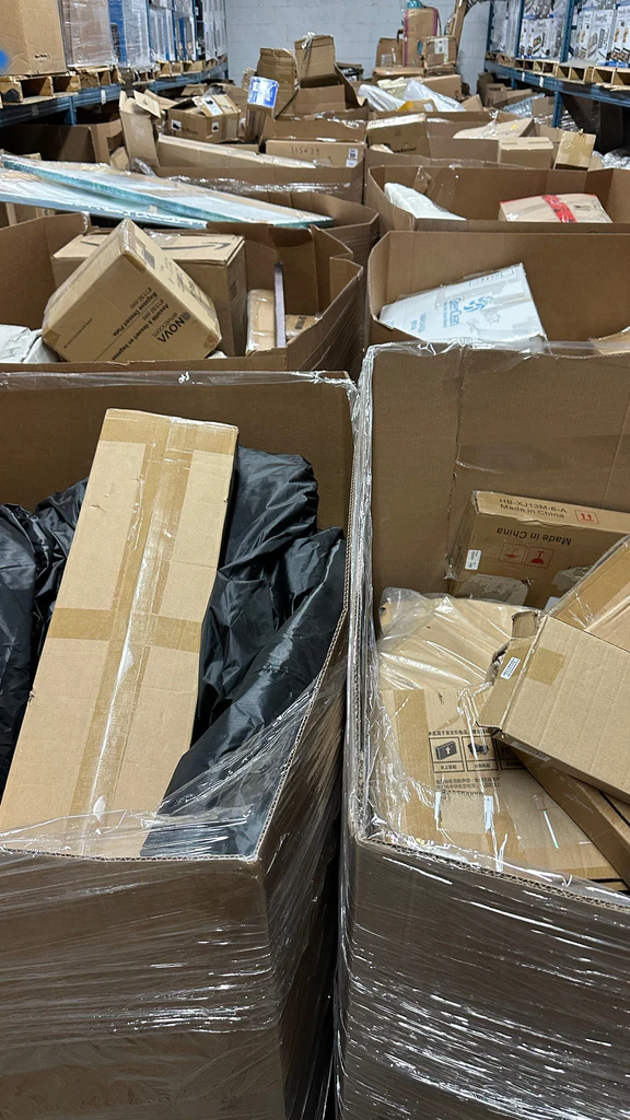 explore-savings-with-amazon-bulk-truck-load-amz-bulk-truck-load-liquidationdeals-ca-41063126204671_1024x1024